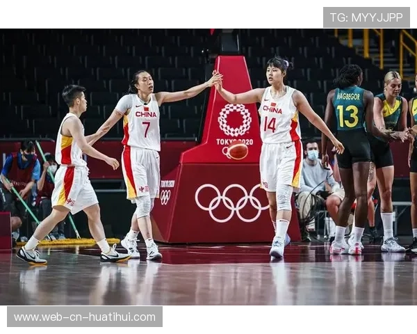 上海女篮步步为营,李月汝带队稳扎稳打取胜 上海女篮步步为营,李月汝带队稳扎稳打取胜